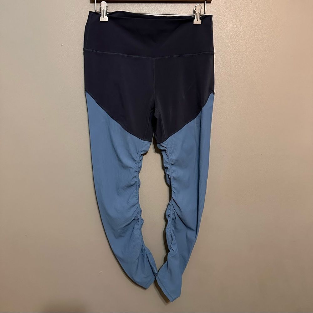 ZYIA Parallel Luxe Leggings Color Block Ruched 7/8 Storm Gray Blue Size 12 - Picture 2 of 6